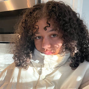 Meet your Posher, Amya